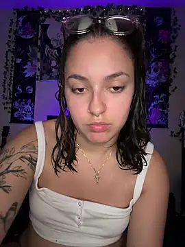 babykalirose online show from July 11, 2:36 am