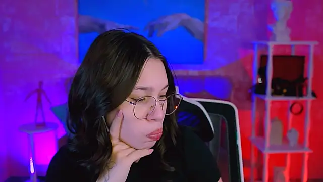 KimClarks  online show from November 15, 10:12 am