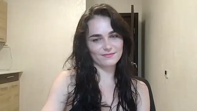 Silviaa a online show from November 6, 8:21 pm