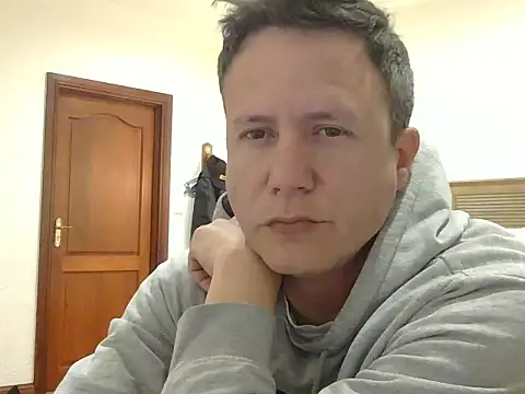 Snapshot of TroyDieselXXX chatting on May 31, 7:15 pm TroyDieselXXX online show from May 31, 7:15 pm