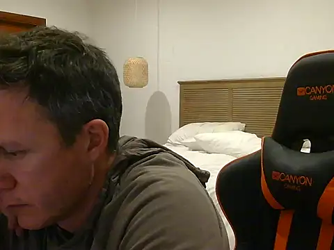 Snapshot of TroyDieselXXX chatting on June 16, 5:04 pm TroyDieselXXX online show from June 16, 5:04 pm