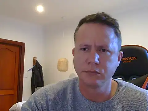 Snapshot of TroyDieselXXX chatting on July 16, 5:35 am TroyDieselXXX online show from July 16, 5:35 am