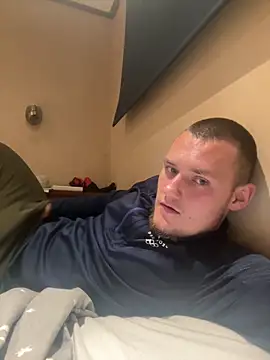 Snapshot of egor7777yd chatting on September 22, 6:43 pm egor7777yd online show from September 22, 6:43 pm