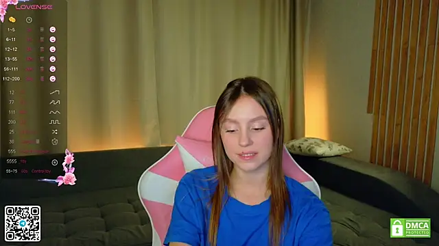 Snapshot of sweet_loopy chatting on November 24, 12:32 am sweet loopy online show from November 24, 12:32 am