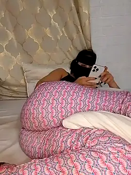 Snapshot of Samaarsexy23 chatting on November 17, 12:33 pm Samaarsexy23 online show from November 17, 12:33 pm