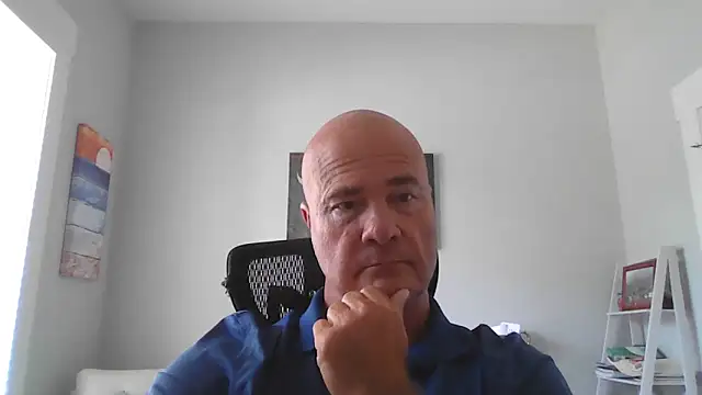 Snapshot of cyclone1212 chatting on May 20, 1:06 pm cyclone1212 online show from May 20, 1:06 pm
