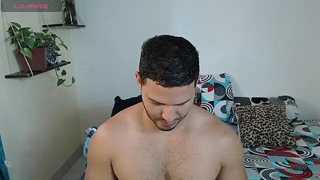Snapshot of Tim_mz01 chatting on June 16, 6:54 pm Tim mz01 online show from June 16, 6:54 pm