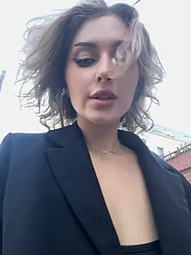 KellyKeler online show from October 4, 11:52 am