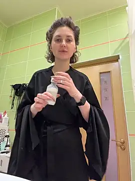 KellyKeler online show from March 4, 11:27 am