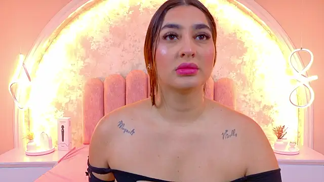 JasmineRhodes online show from February 4, 1:17 pm