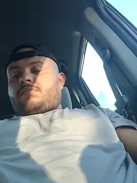 Snapshot of Todasmias420 chatting on October 12, 11:37 pm Todasmias420 online show from October 12, 11:37 pm