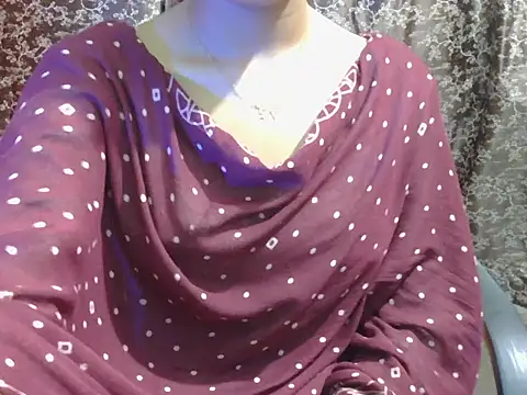 Snapshot of lovely_soniya chatting on May 20, 5:57 am lovely soniya online show from May 20, 5:57 am