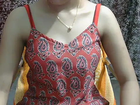 Snapshot of lovely_soniya chatting on June 20, 7:44 am lovely soniya online show from June 20, 7:44 am