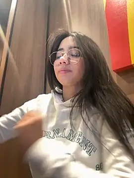 Snapshot of Michelle_Zoe chatting on October 30, 6:04 am Michelle Zoe online show from October 30, 6:04 am