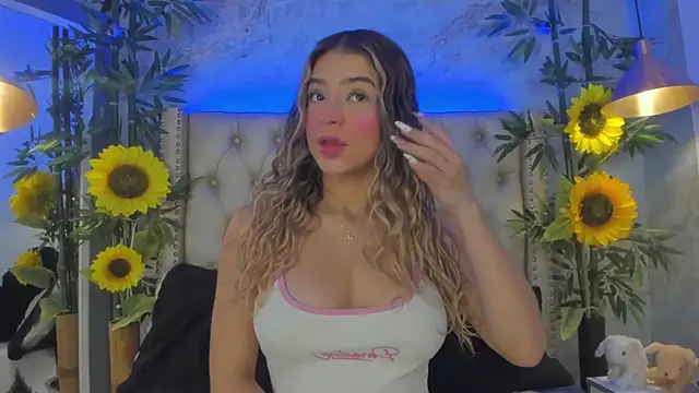 Snapshot of LittleeJaz chatting on October 14, 1:39 am LittleeJaz online show from October 14, 1:39 am