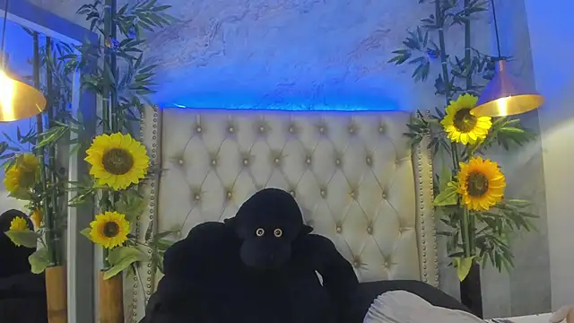 Snapshot of LittleeJaz chatting on October 27, 3:10 am LittleeJaz online show from October 27, 3:10 am