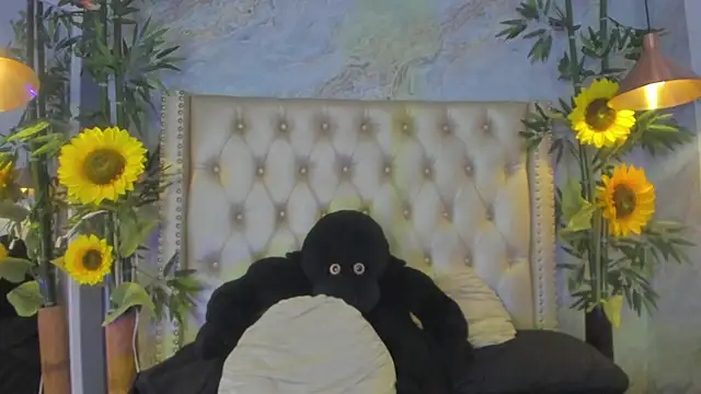 Snapshot of LittleeJaz chatting on November 2, 1:46 pm LittleeJaz online show from November 2, 1:46 pm