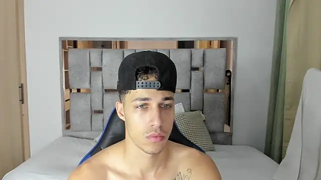 orionblaze69  online show from May 10, 3:12 am