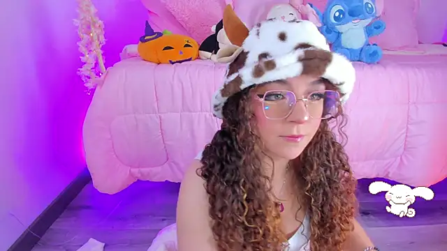 hannacutegod online show from December 2, 4:51 am