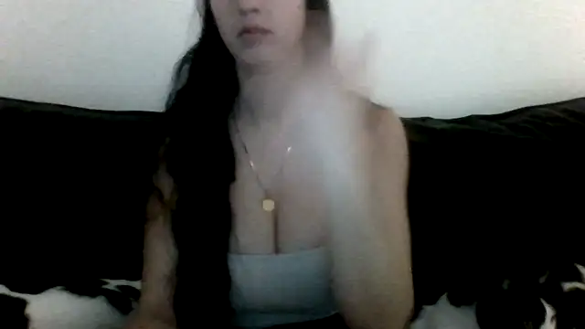 Snapshot of milagaborxx chatting on April 20, 8:32 pm milagaborxx online show from April 20, 8:32 pm