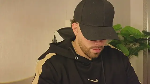 Ades Lowe online show from November 29, 11:35 am