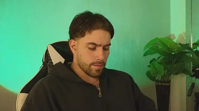 Ades Lowe online show from December 3, 11:08 am