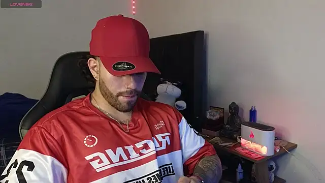 Ades Lowe online show from February 25, 4:33 am