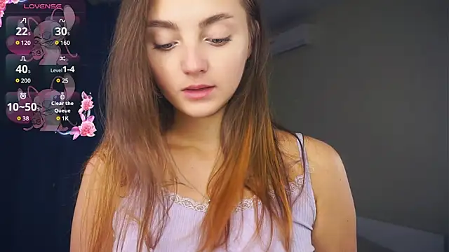 LoraDavi online show from October 29, 6:15 am