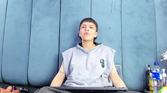 Megan Thompson  online show from February 15, 2:19 am