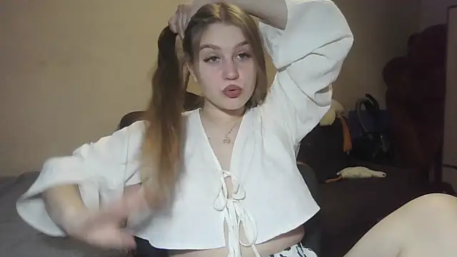 yourhoney Lola  online show from October 25, 4:46 pm