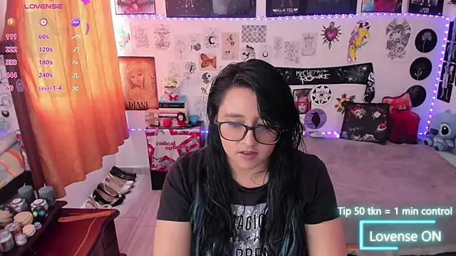 Snapshot of Cherry_blush_ chatting on May 21, 8:27 pm Cherry blush online show from May 21, 8:27 pm