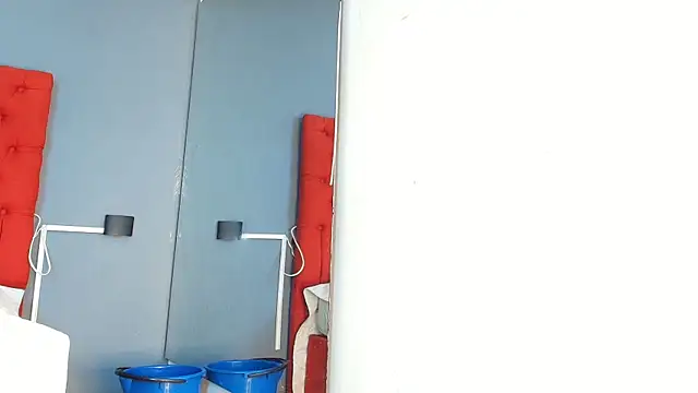 keyla mejia online show from December 21, 12:01 pm