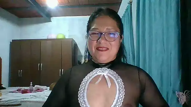 Snapshot of scarlett_widow_ chatting on September 17, 3:19 am scarlett widow  online show from September 17, 3:19 am