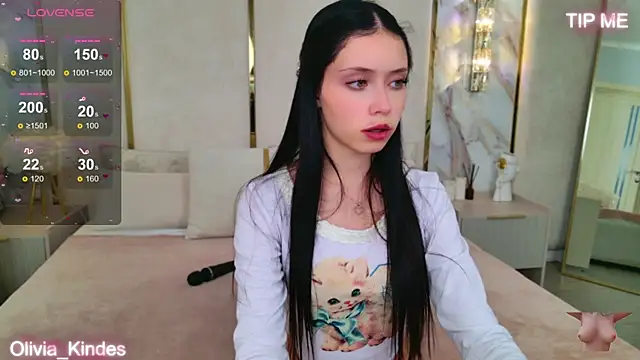 Olivia Kindes online show from October 12, 5:01 pm