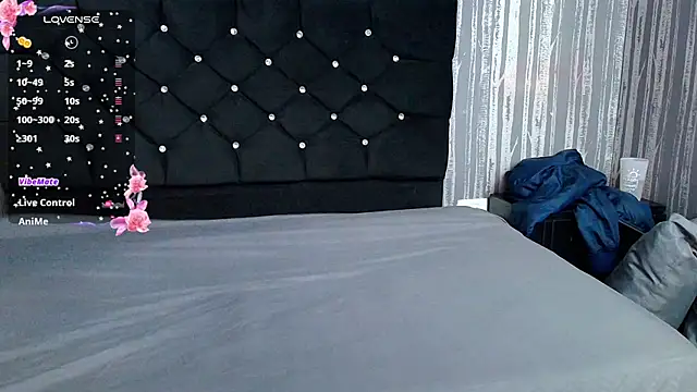 Alicee Moonn online show from October 27, 7:07 pm