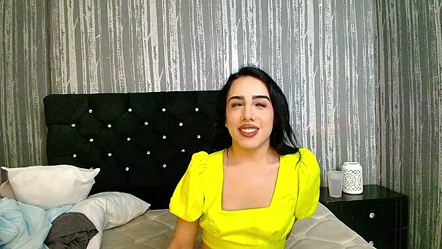 Snapshot of Alicee_Moonn chatting on May 9, 7:41 pm Alicee Moonn online show from May 9, 7:41 pm