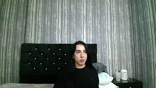 Snapshot of Alicee_Moonn chatting on May 13, 8:16 pm Alicee Moonn online show from May 13, 8:16 pm