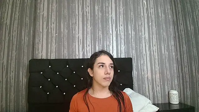 Snapshot of Alicee_Moonn chatting on May 23, 6:56 pm Alicee Moonn online show from May 23, 6:56 pm