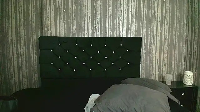 Snapshot of Alicee_Moonn chatting on June 22, 8:06 pm Alicee Moonn online show from June 22, 8:06 pm