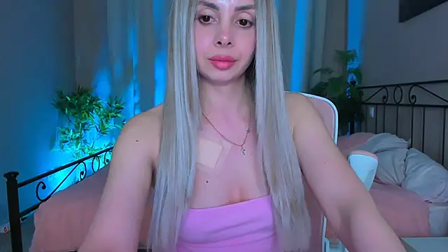 VelvetEliza online show from April 28, 9:20 pm