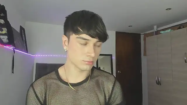 stevve 14 online show from October 25, 3:47 am