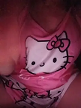 Snapshot of Hottiesophie chatting on July 10, 12:26 am Hottiesophie online show from July 10, 12:26 am