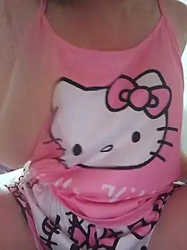 Snapshot of Hottiesophie chatting on July 22, 4:43 pm Hottiesophie online show from July 22, 4:43 pm