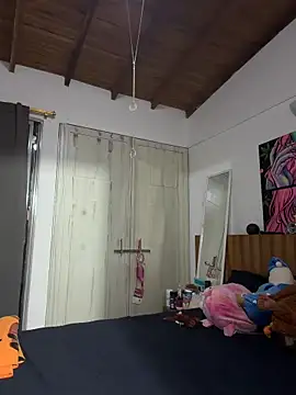 Snapshot of YunoRose_ chatting on May 19, 4:19 am YunoRose online show from May 19, 4:19 am