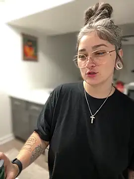 Alix Valentine online show from May 1, 3:05 pm