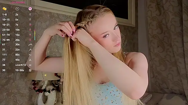 Snapshot of Emma_Frosty chatting on June 6, 9:08 pm Emma Frosty online show from June 6, 9:08 pm