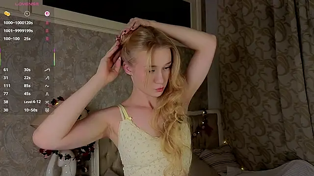 Snapshot of Emma_Frosty chatting on June 8, 10:21 pm Emma Frosty online show from June 8, 10:21 pm