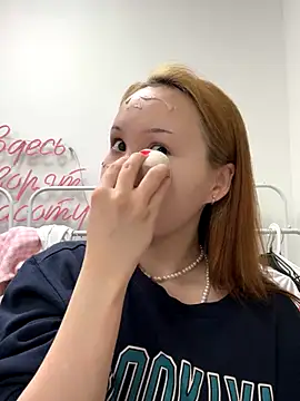 Snapshot of AsiaVegas chatting on October 9, 3:43 pm AsiaVegas online show from October 9, 3:43 pm