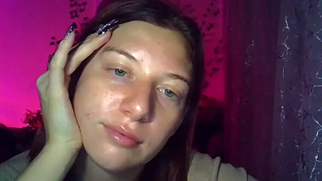 Lily Ember online show from November 6, 6:09 pm