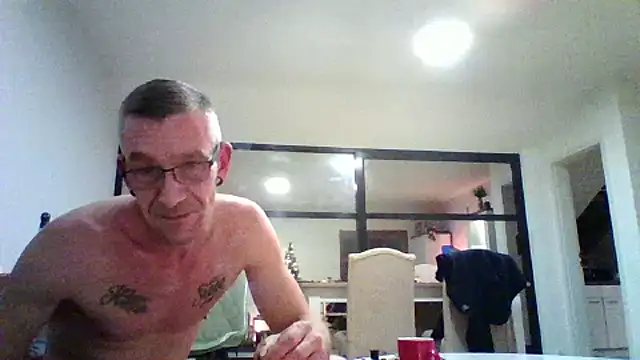 Snapshot of Kevinhot38 chatting on December 14, 8:02 pm Kevinhot38 online show from December 14, 8:02 pm